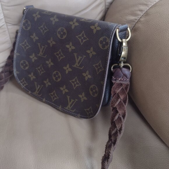💯% Authentic Louis Vuitton Canvas Vintage Boho bag - Picture 8 of 11